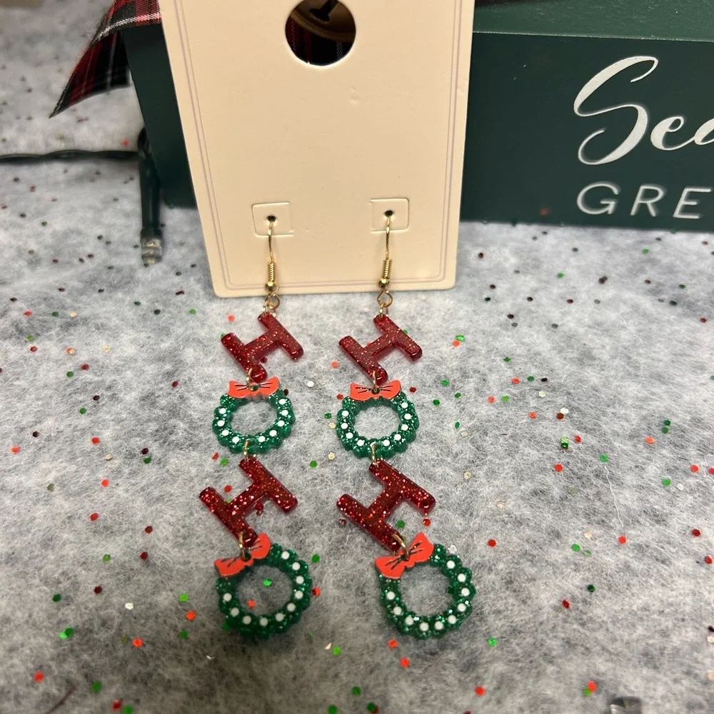 Ho Ho Festive Wreath Earrings - Picture 3 of 3